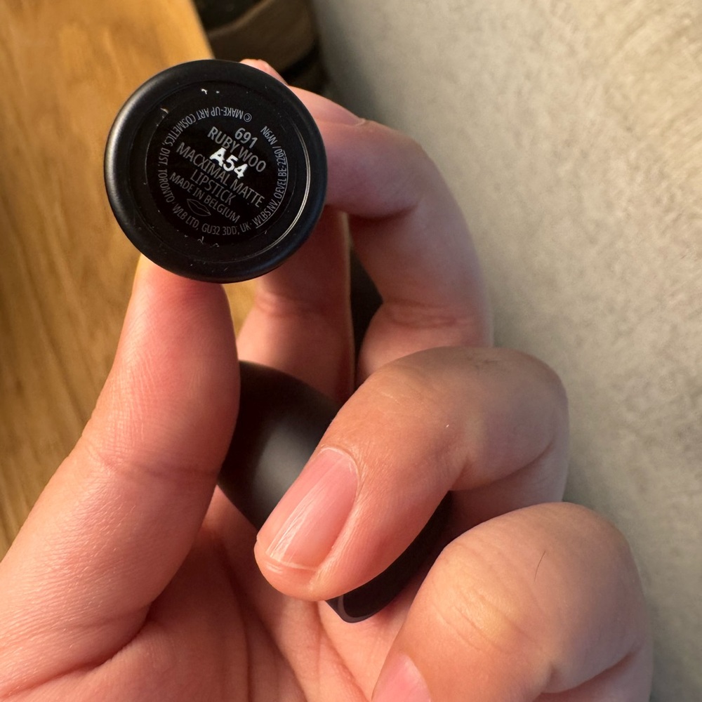 MAC Matte Lipstick bundle - Picture 7 of 16